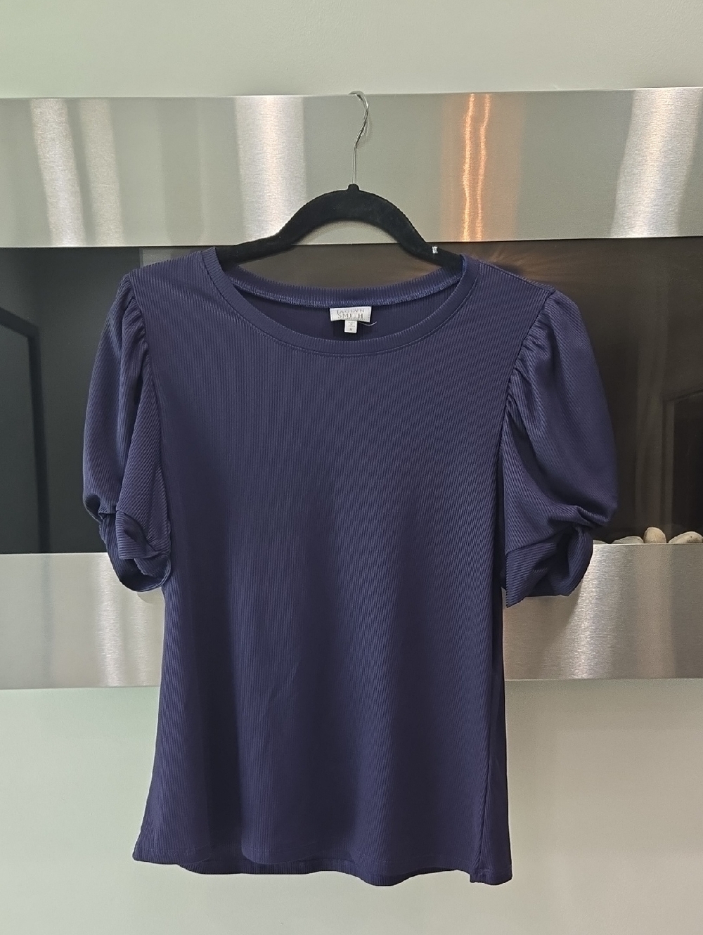 Jaclyn Smith Navy Puff-Sleeve Ribbed Knit Top